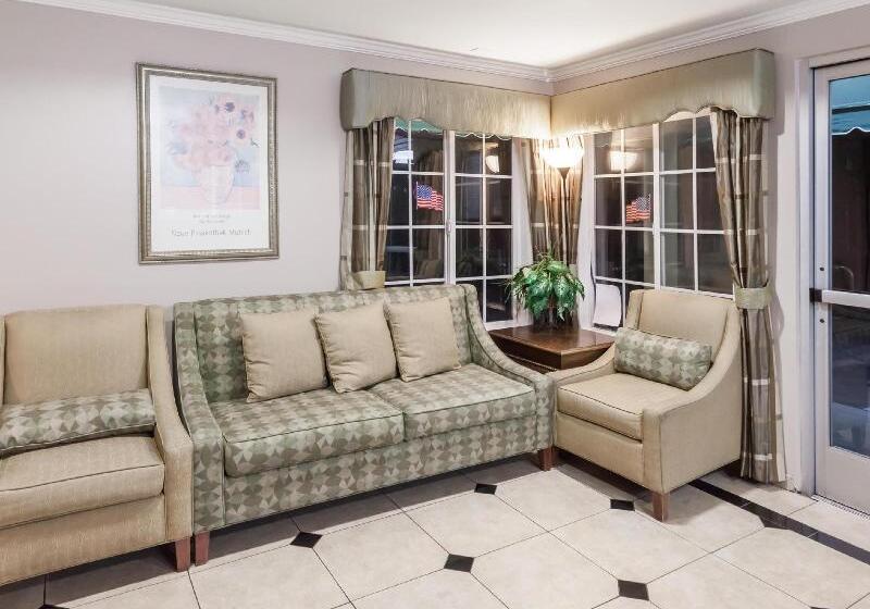 호텔 Laquinta Inn & Suites By Wyndham San Bernardino