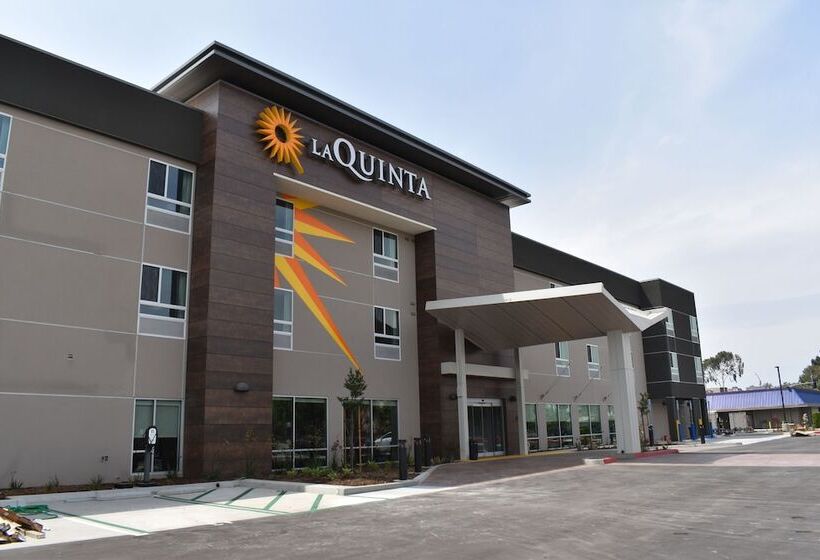호텔 Laquinta Inn & Suites By Wyndham San Bernardino
