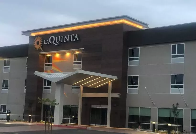 호텔 Laquinta Inn & Suites By Wyndham San Bernardino