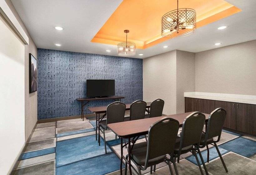 호텔 Laquinta Inn & Suites By Wyndham San Bernardino