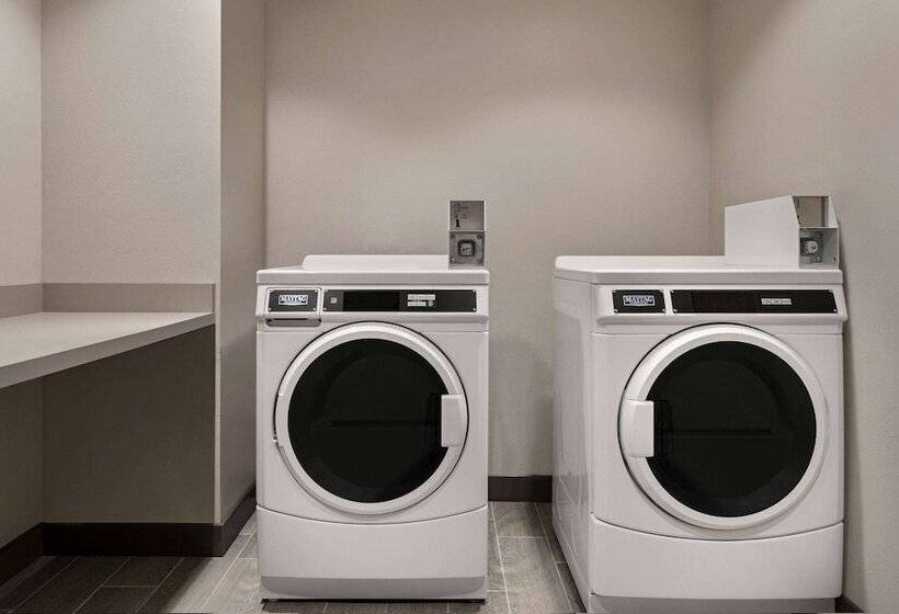 호텔 Laquinta Inn & Suites By Wyndham San Bernardino