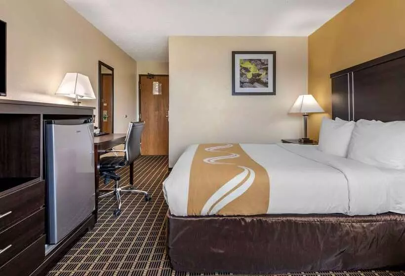 酒店 Quality Inn & Suites Warren