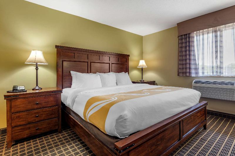 בית מלון כפרי Quality Inn & Suites Warren