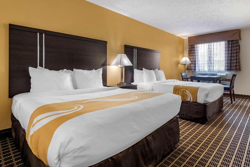 בית מלון כפרי Quality Inn & Suites Warren