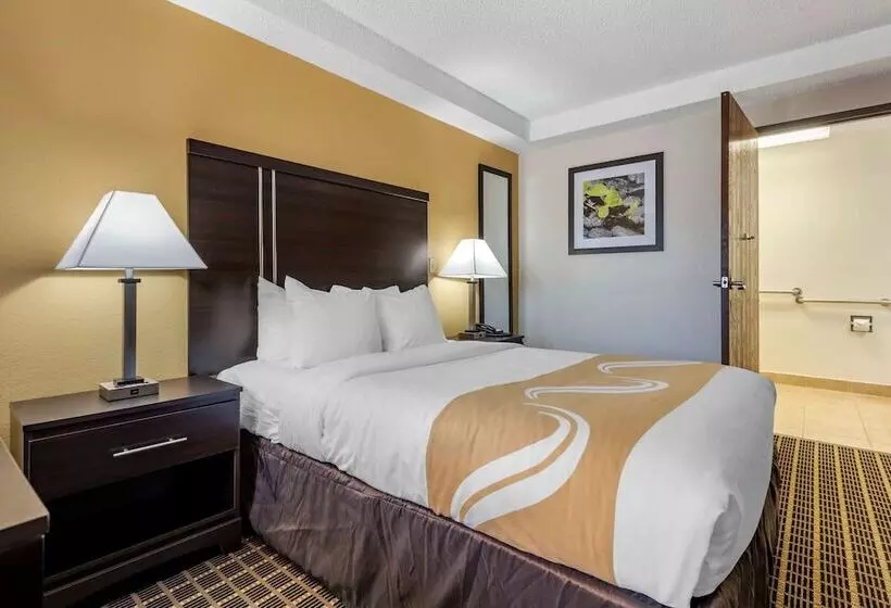 酒店 Quality Inn & Suites Warren