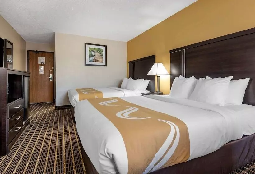 酒店 Quality Inn & Suites Warren