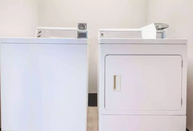 ホテル Super 8 By Wyndham Gardner