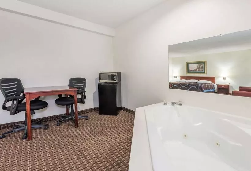 ホテル Super 8 By Wyndham Gardner