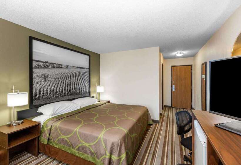 فندق Super 8 By Wyndham Storm Lake