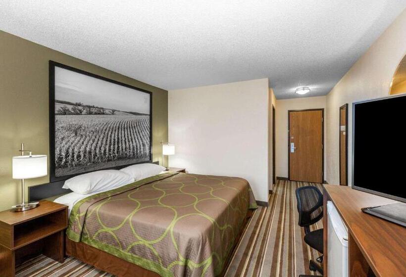 فندق Super 8 By Wyndham Storm Lake