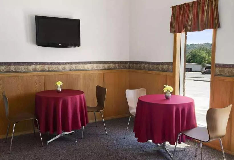 汽车旅馆 Super 8 By Wyndham Batesville