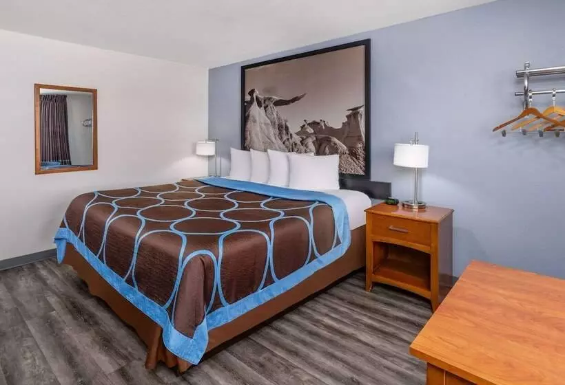 فندق على الطريق Super 8 By Wyndham Clayton