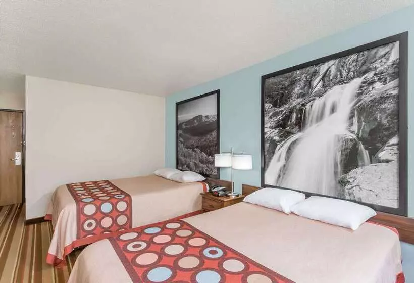 モーテル Super 8 By Wyndham Danville Va