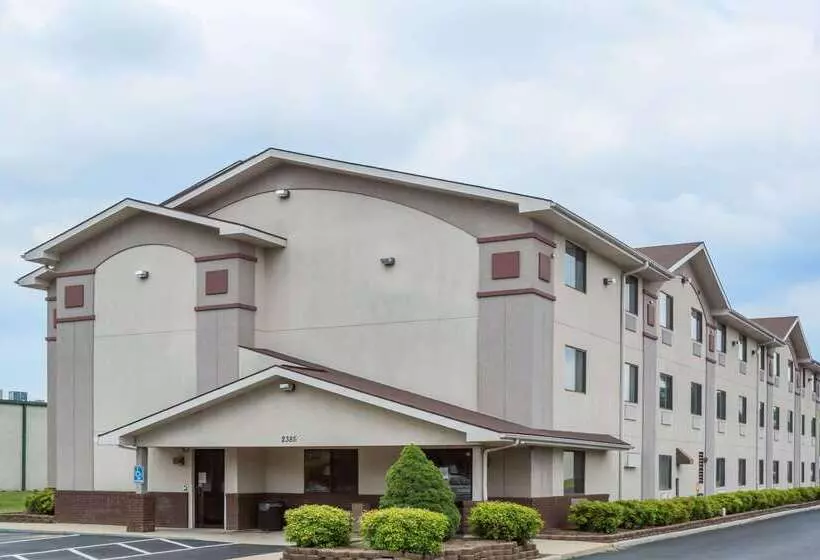 モーテル Super 8 By Wyndham Danville Va