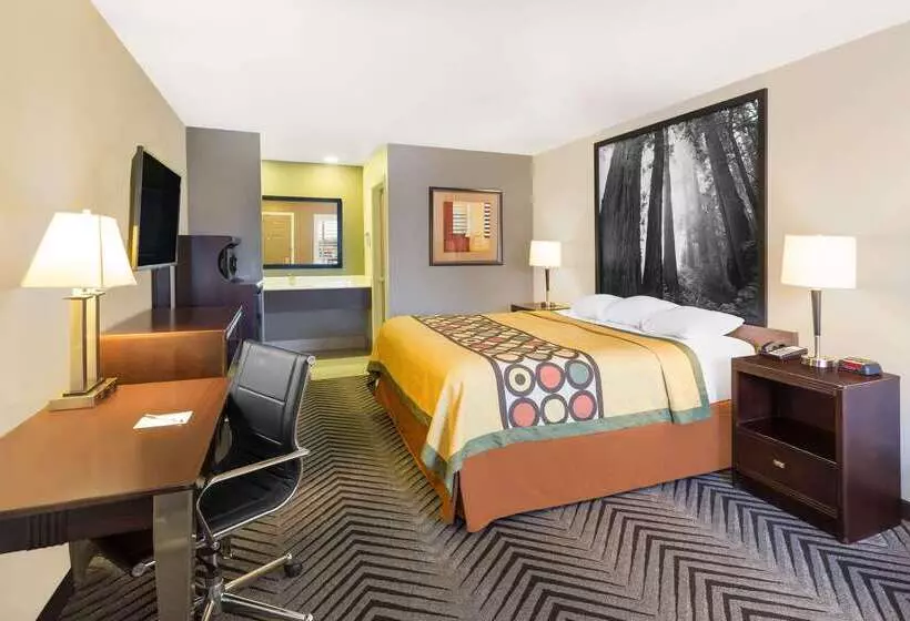 モーテル Super 8 By Wyndham Fortuna