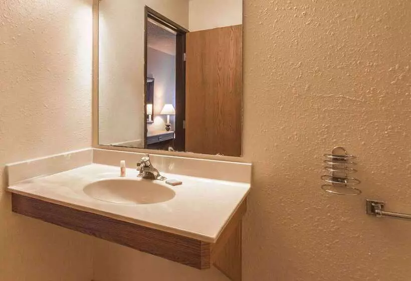 モーテル Super 8 By Wyndham Hartford Wi