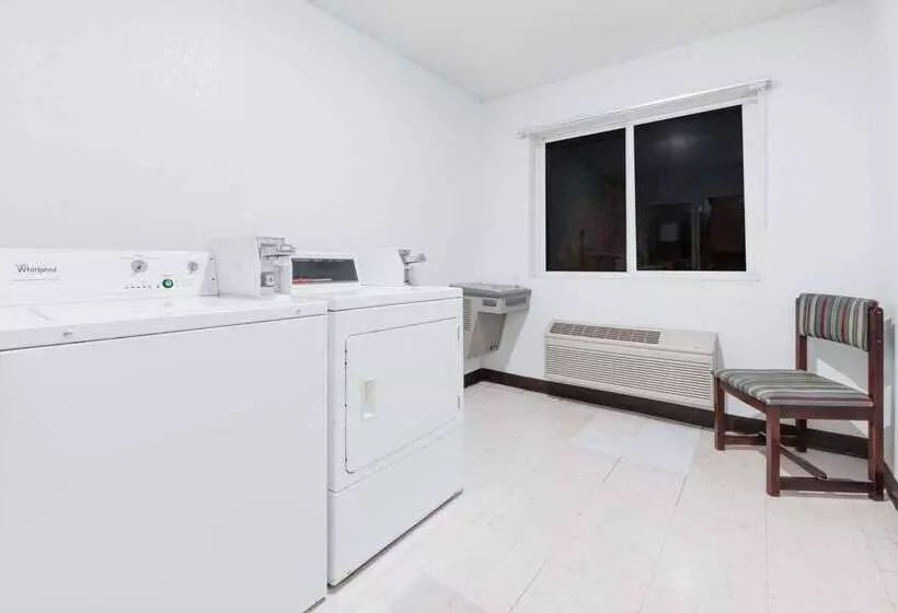 فندق على الطريق Super 8 By Wyndham Neosho