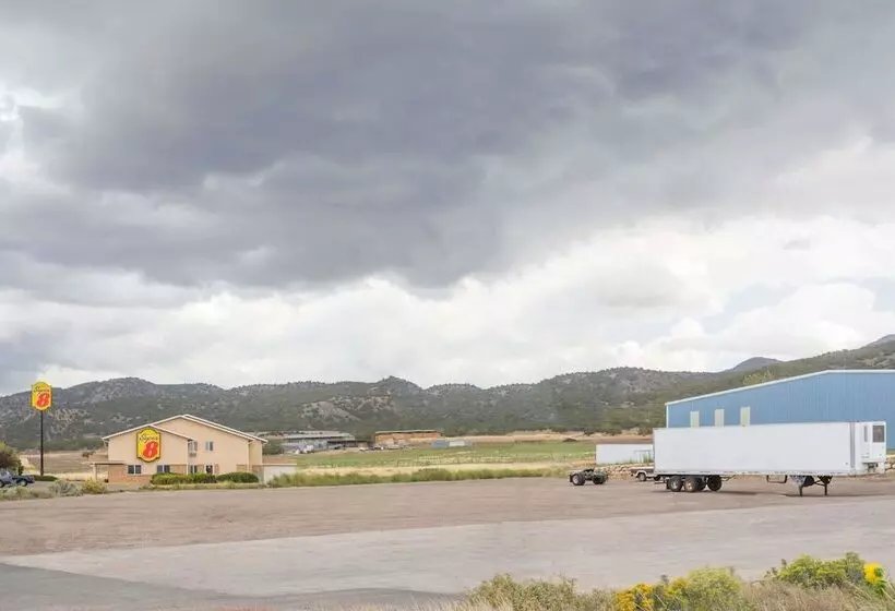 Мотель Super 8 By Wyndham Nephi