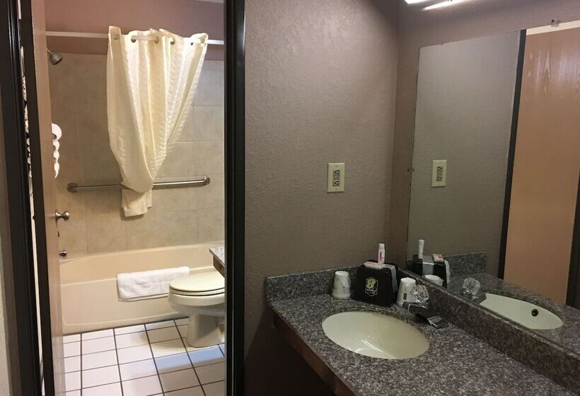 모텔 Super 8 By Wyndham New Castle