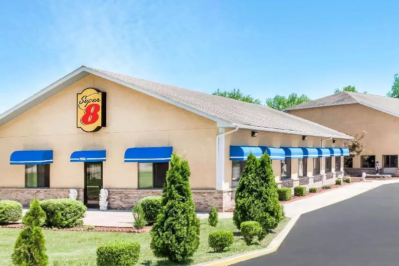 모텔 Super 8 By Wyndham Paris