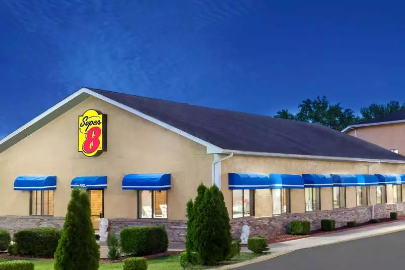 모텔 Super 8 By Wyndham Paris