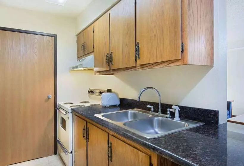 Мотель Super 8 By Wyndham Ripley