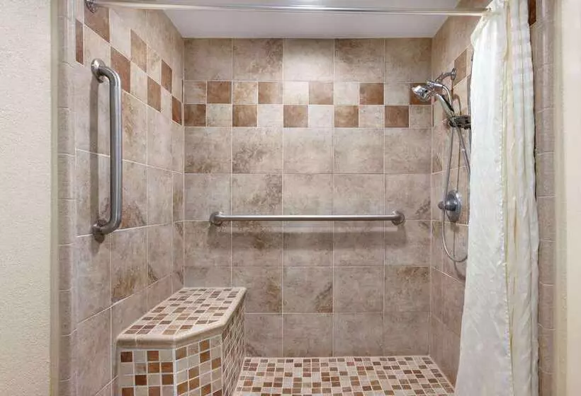 汽车旅馆 Super 8 By Wyndham Ruston