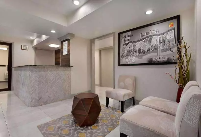 汽车旅馆 Super 8 By Wyndham Ruston