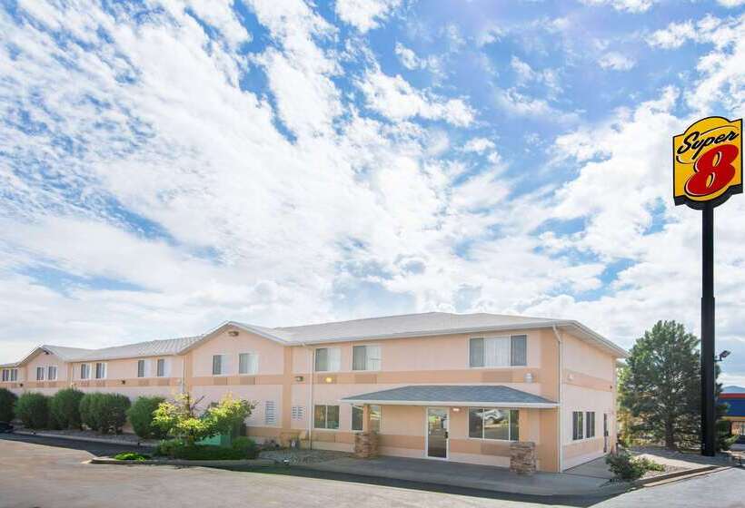 汽车旅馆  Super 8 By Wyndham Trinidad