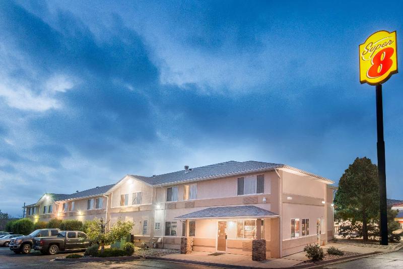 汽车旅馆  Super 8 By Wyndham Trinidad