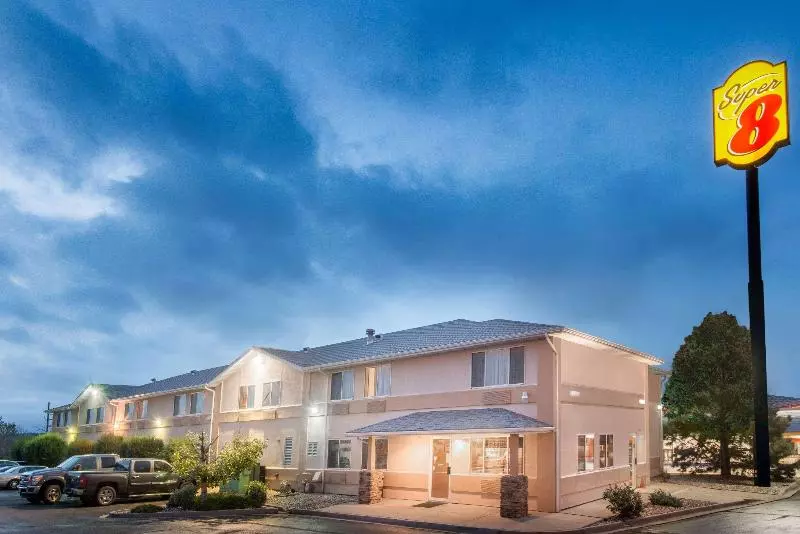 Мотель Super 8 By Wyndham Trinidad
