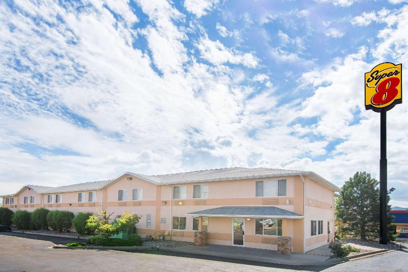 汽车旅馆  Super 8 By Wyndham Trinidad