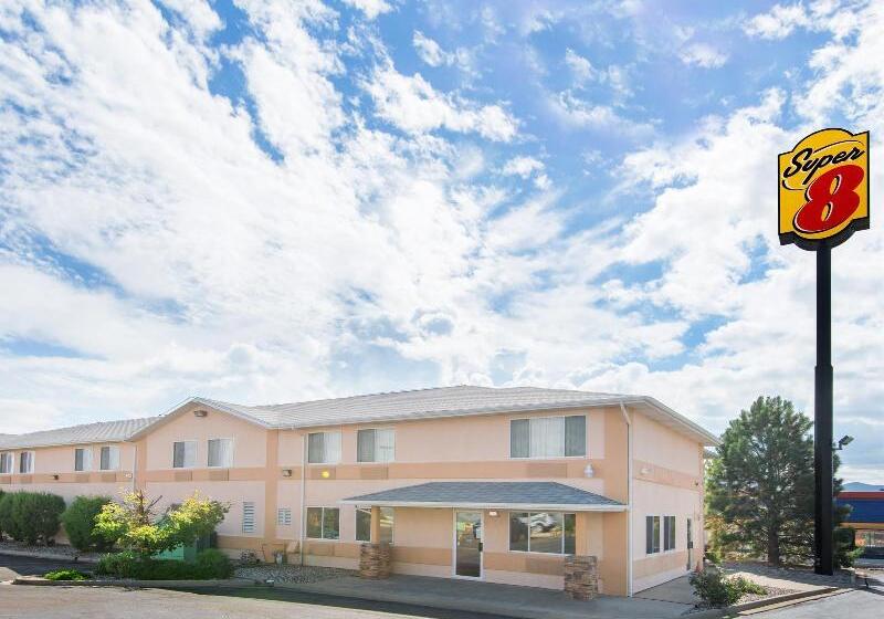 汽车旅馆  Super 8 By Wyndham Trinidad