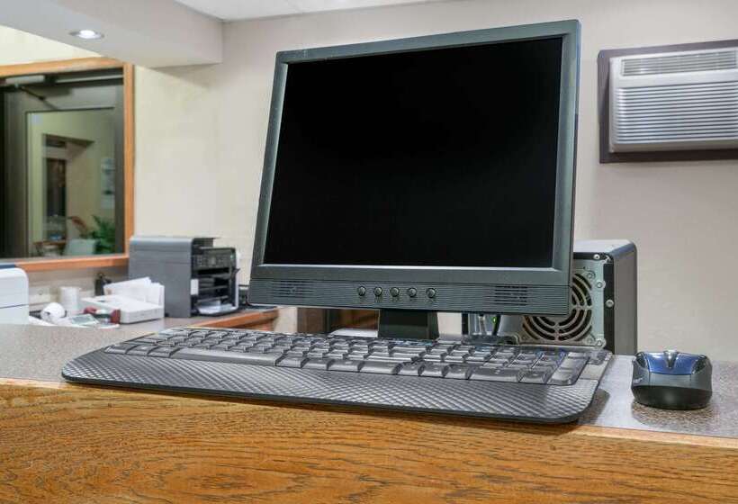 Motel Super 8 By Wyndham Winona Mn