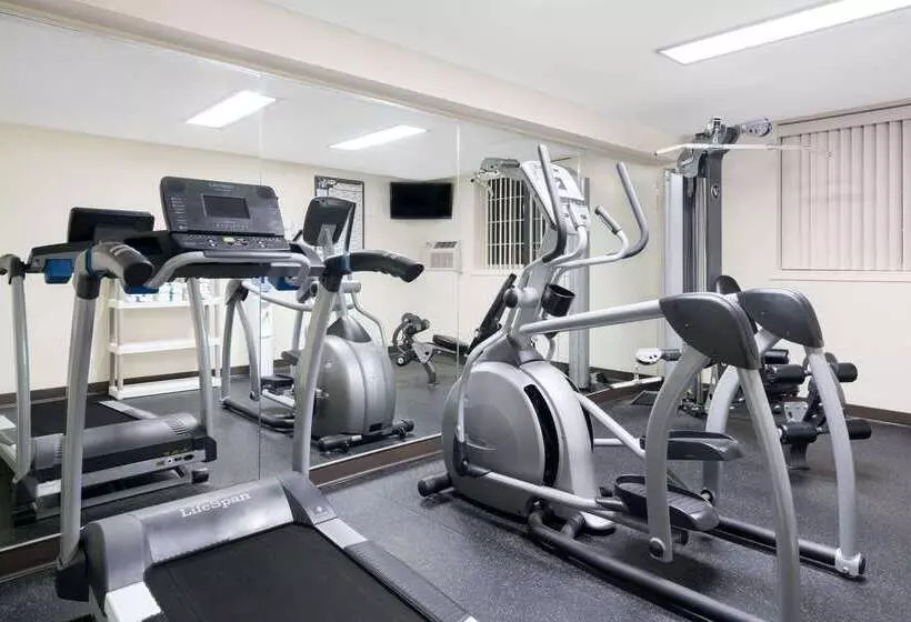 モーテル Super 8 By Wyndham Winona Mn