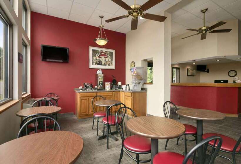 Motel Super 8 By Wyndham Winona Mn