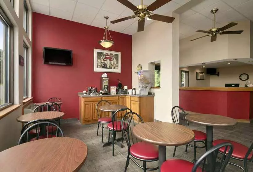 モーテル Super 8 By Wyndham Winona Mn