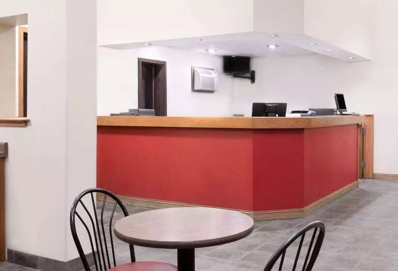 モーテル Super 8 By Wyndham Winona Mn