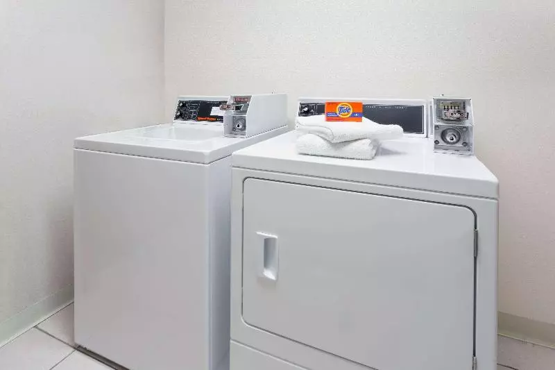 汽车旅馆 Super 8 By Wyndham Yorkville