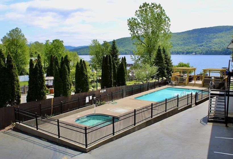 モーテル The Sundowner On Lake George