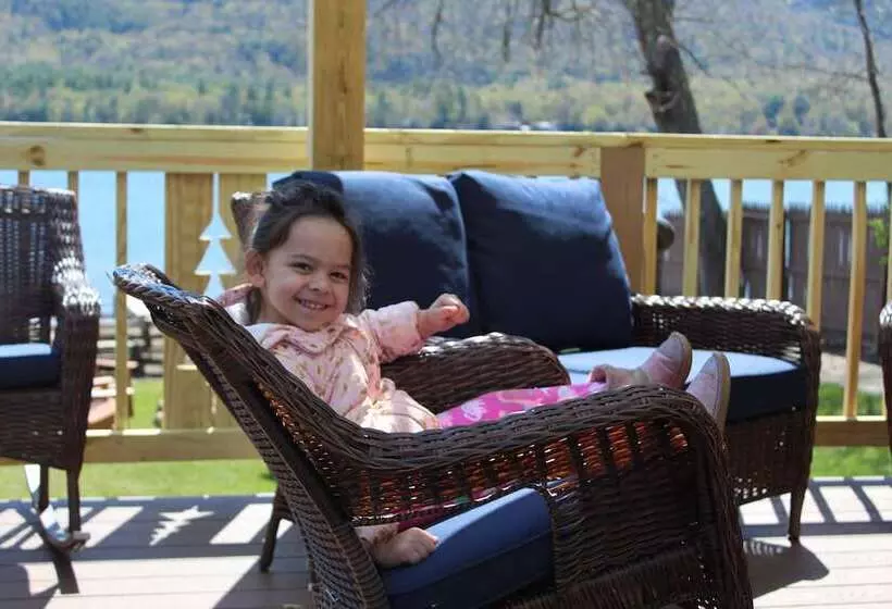 모텔 The Sundowner On Lake George