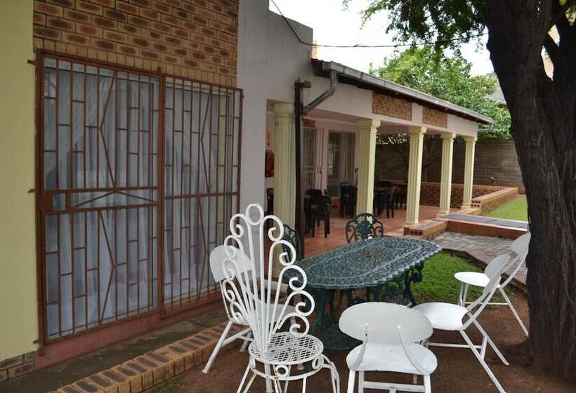 펜션 Kamogelo Guest House