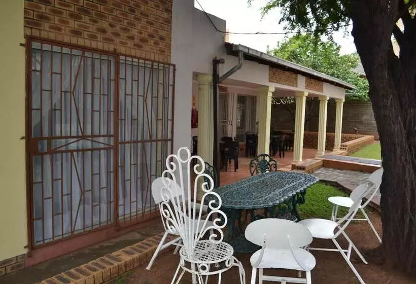 ペンション Kamogelo Guest House