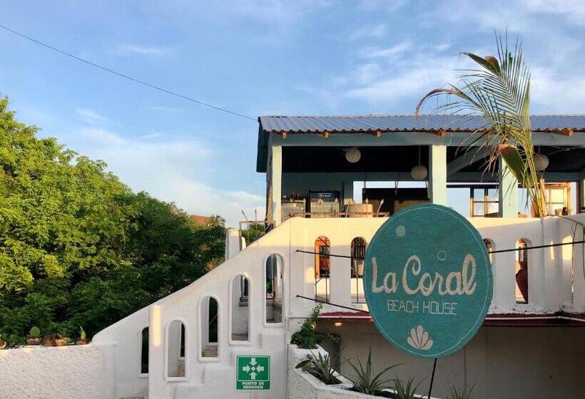 ユースホステル La Coral Beach House