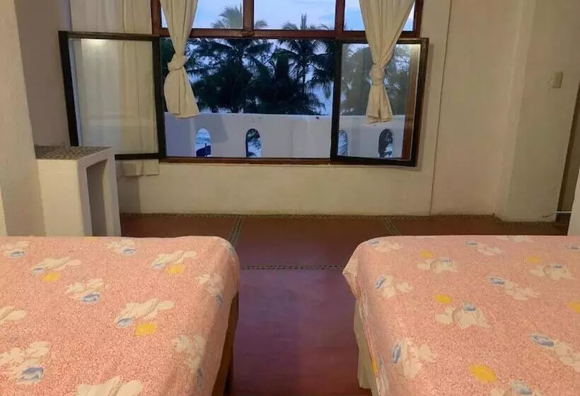 ユースホステル La Coral Beach House