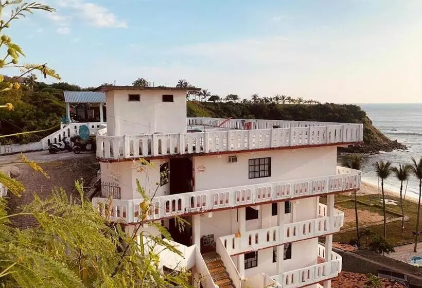 ユースホステル La Coral Beach House