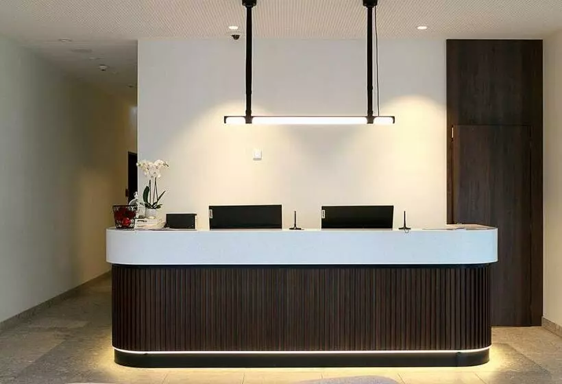 ホテル Ginn City And Lounge  Ravensburg