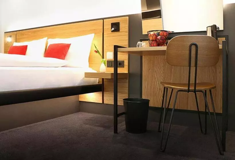 ホテル Ginn City And Lounge  Ravensburg