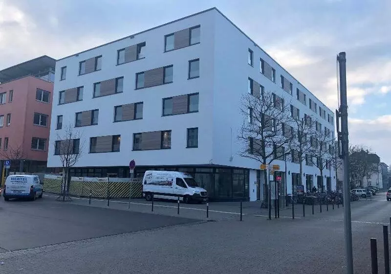 ホテル Ginn City And Lounge  Ravensburg