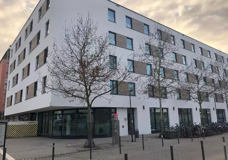 ホテル Ginn City And Lounge  Ravensburg